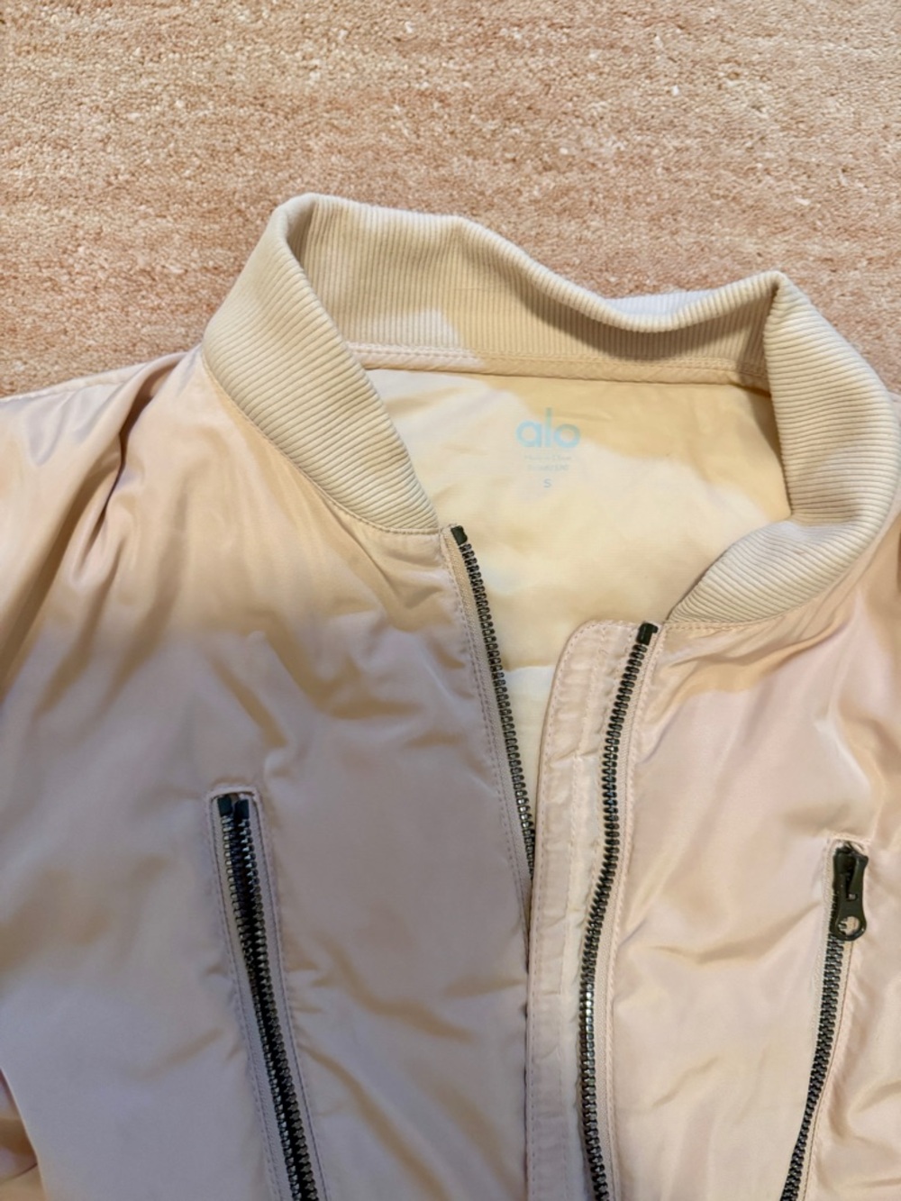 ALO Yoga Women's Light Beige Bomber Jacket with Vertical Zips - Picture 5 of 8